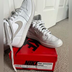 Nike Air Jordan 1 Retro High white/gray.
Worn 1X, w box. Men's 6.5 Women's 8.